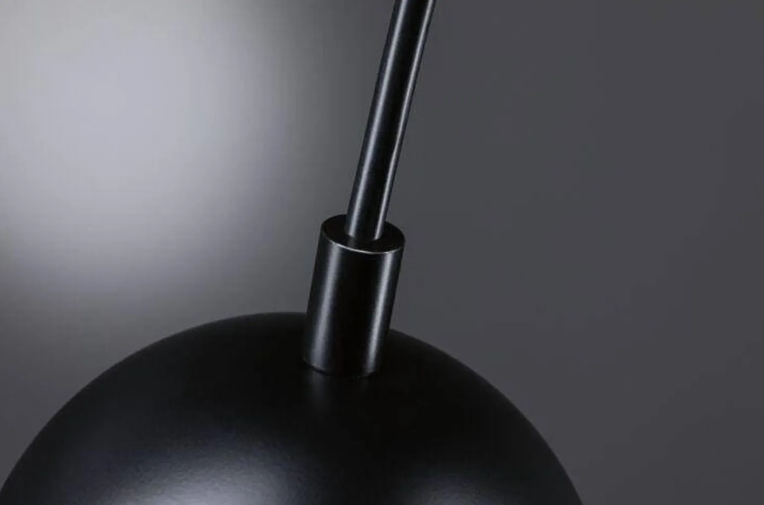 Czarna lampa wisząca przy lustrze w łazience IP44 (PL76992) - PAULMANN