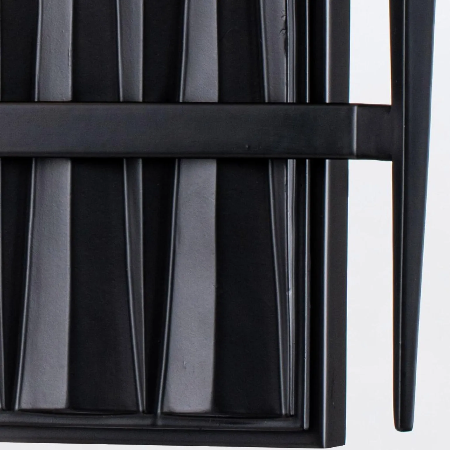 Dekoracyjny kinkiet Crest - 2 źródła światła - Matowa czerń (QN-CREST-2WB-BLK) - Quintiesse