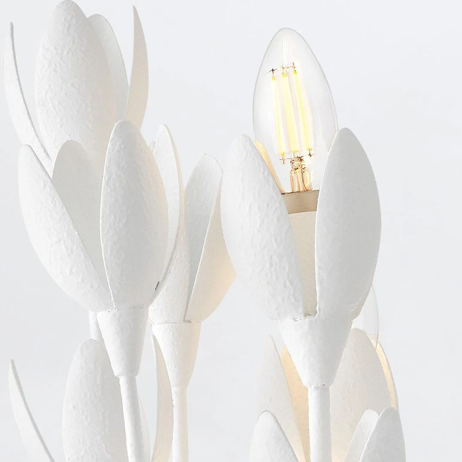 Designerski kinkiet Flora - 3 źródła światła - Tynk strukturalny (QN-FLORA-3W-WHT) - Quintiesse