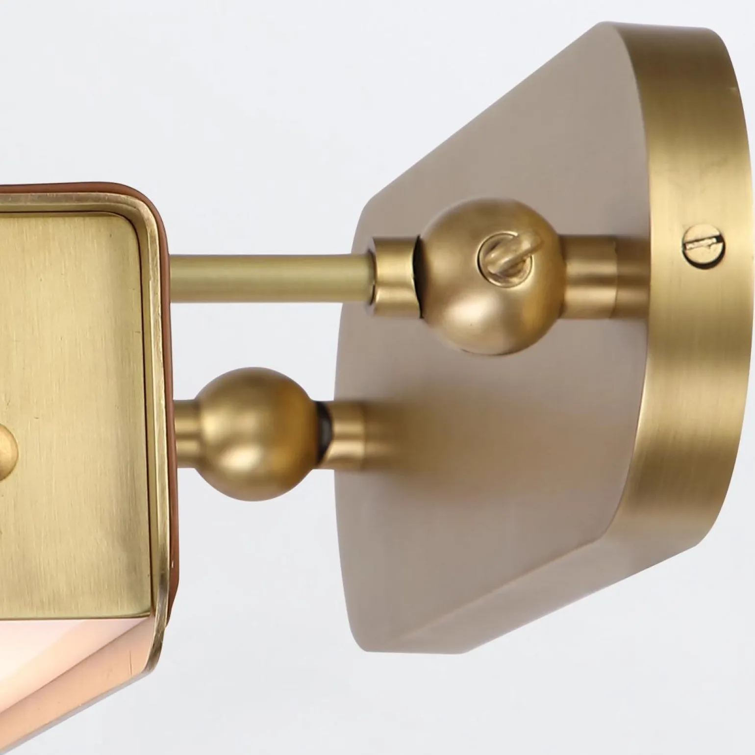 Duża obrazówka LED Valise Picture - Vintage mosiądz, skóra koniakowa (QN-VALISE-PL-L-VBS-CL) - Quintiesse