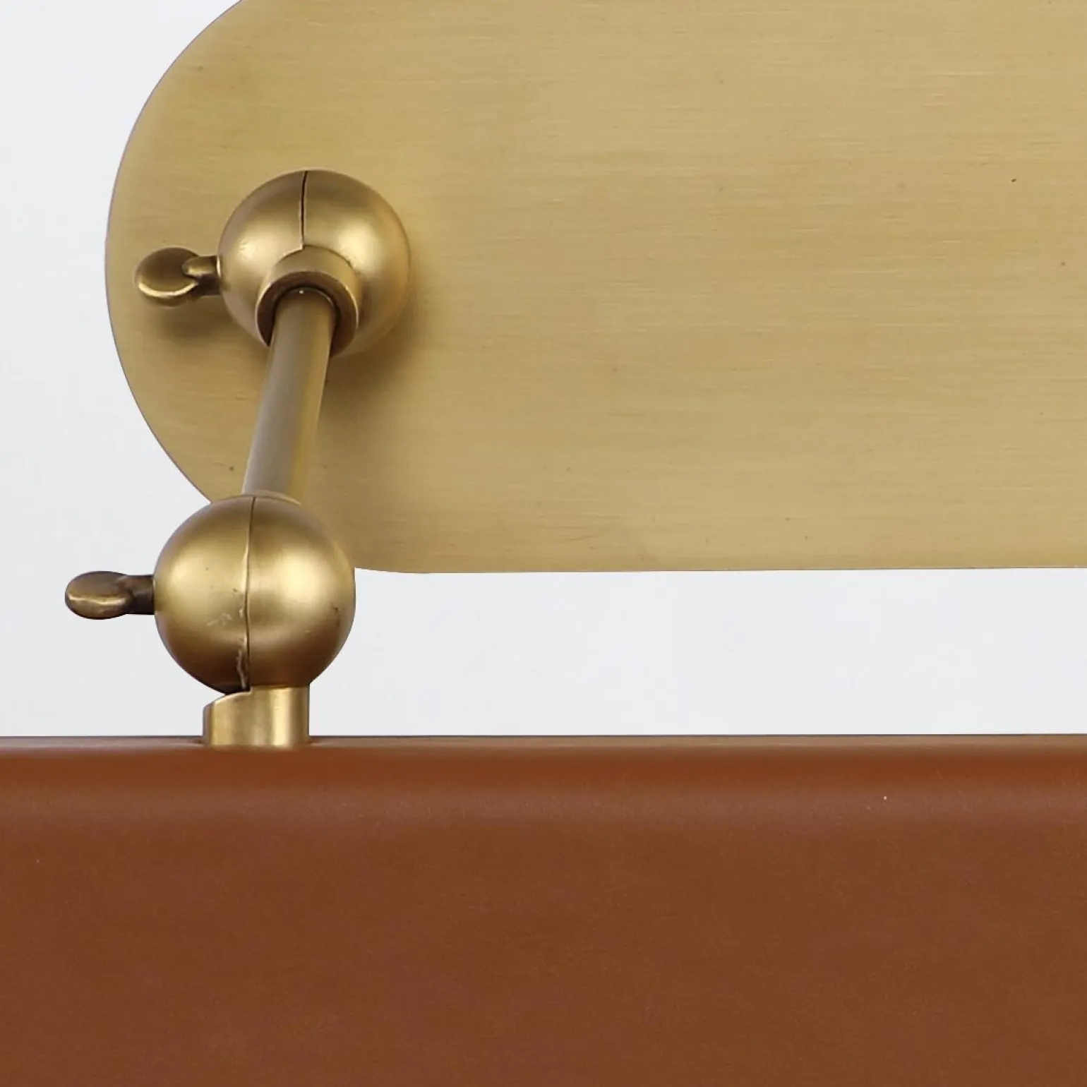 Duża obrazówka LED Valise Picture - Vintage mosiądz, skóra koniakowa (QN-VALISE-PL-L-VBS-CL) - Quintiesse