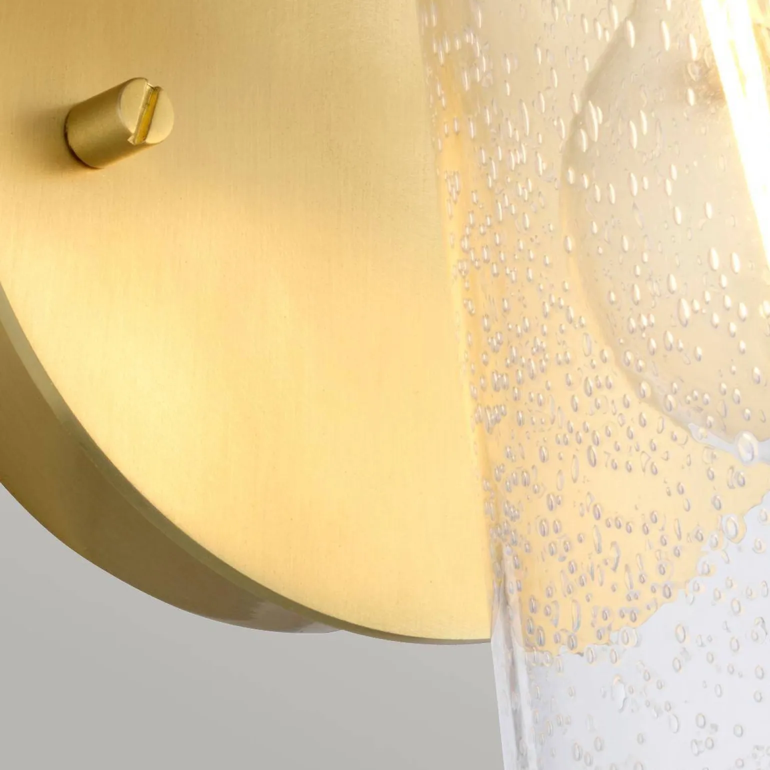 Kinkiet Braelyn - 1 źródło światła - Szczotkowany mosiądz (QN-BRAELYN1-BB) - Quintiesse