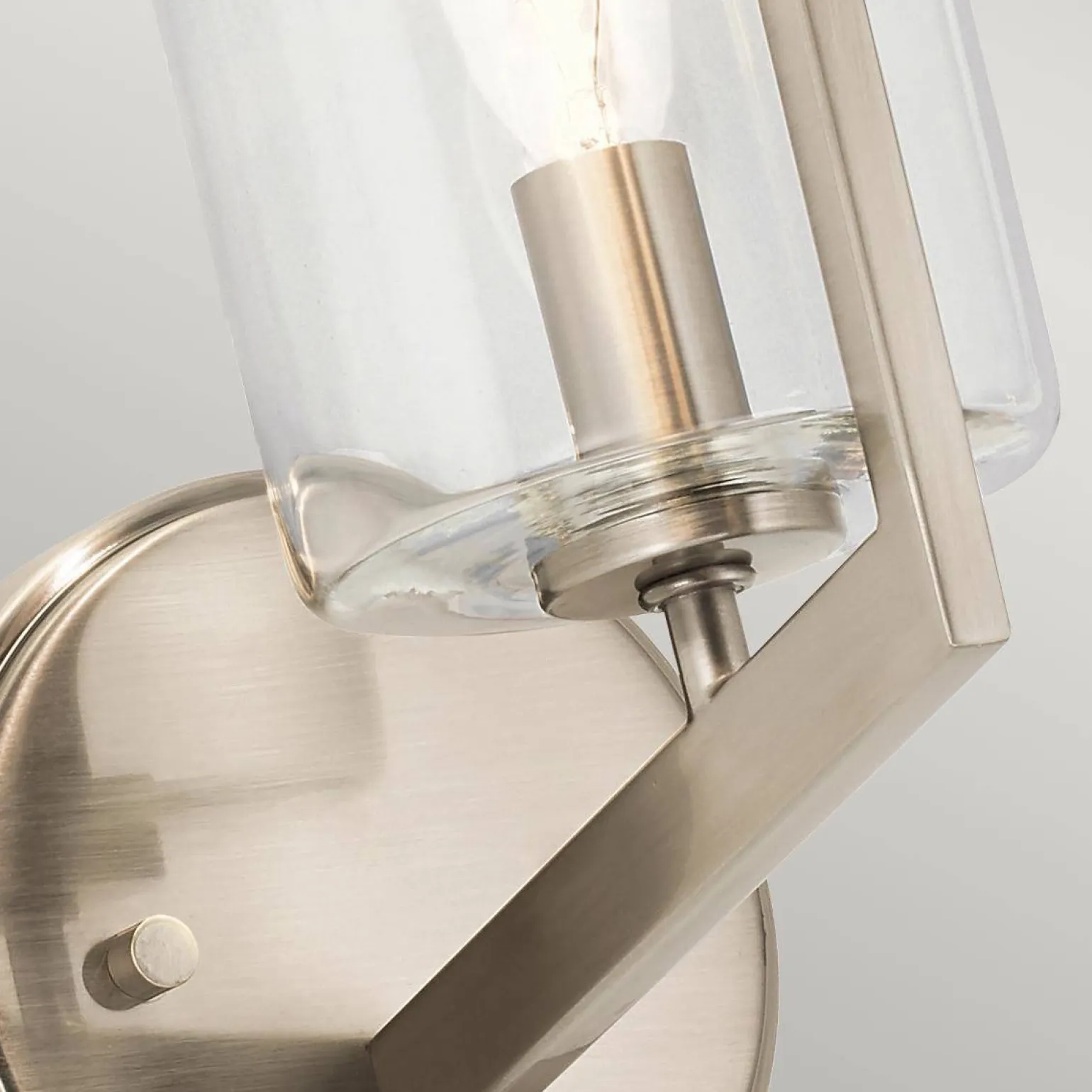 Kinkiet Nye - 1 źródło światła - Klasyczny pewter (QN-NYE1-CLP) - Quintiesse