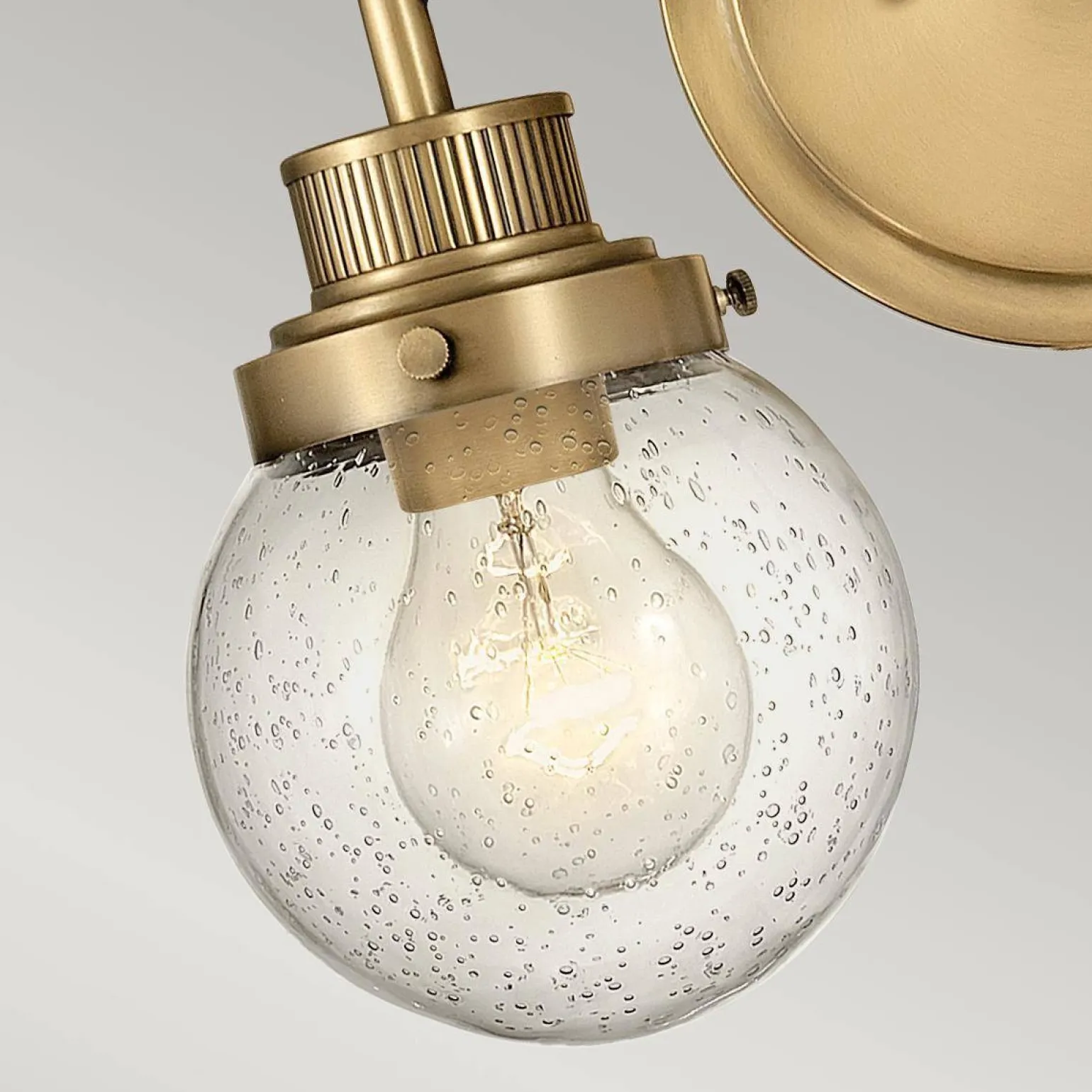 Kinkiet Poppy - 2 źródła światła - Stary mosiądz (QN-POPPY2-HB-BATH) - Quintiesse