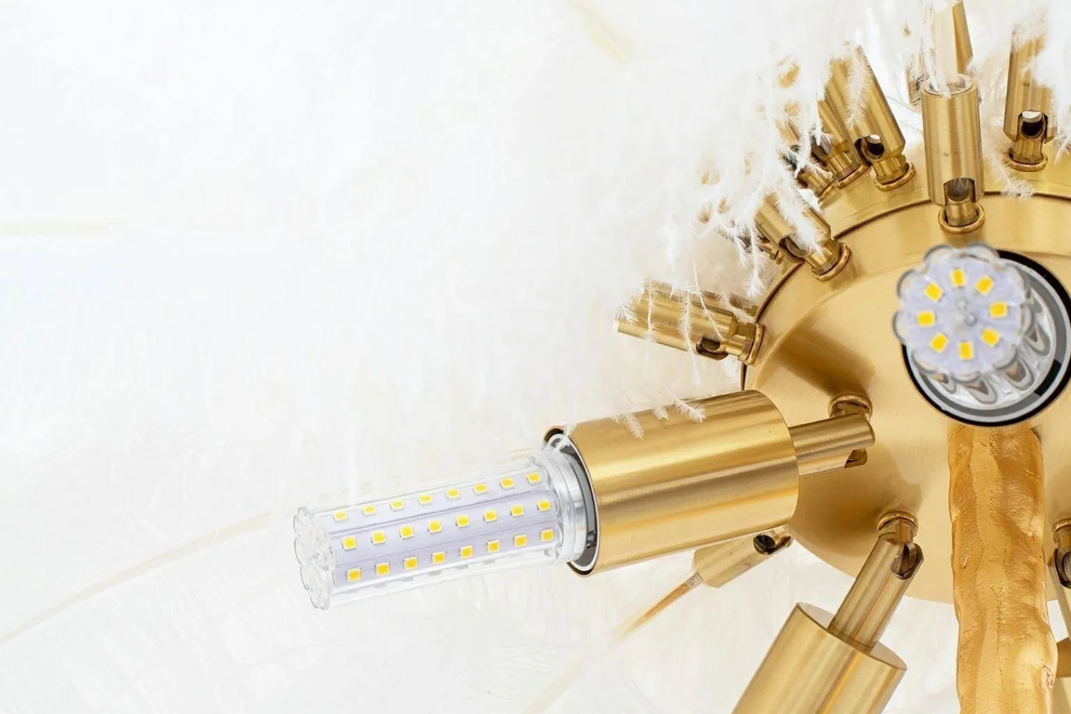 Lampa podłogowa TIFFANY 175 biała mosiądz / naturalne pióra (JL0019.WHITE) - King Home