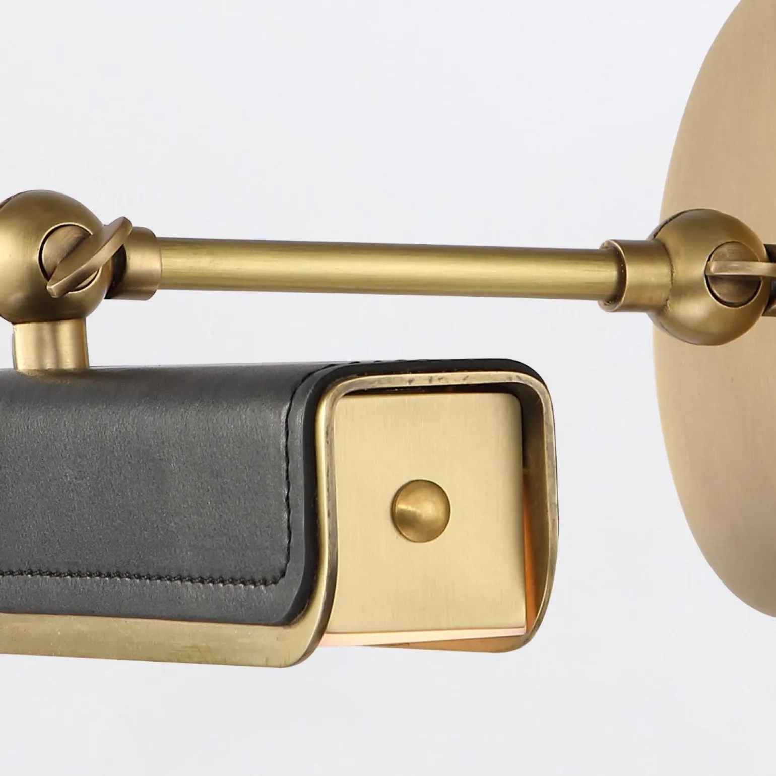 Mała obrazówka LED Valise Picture - Vintage mosiądz, skóra smokingowa (QN-VALISE-PL-S-VBS-TL) - Quintiesse