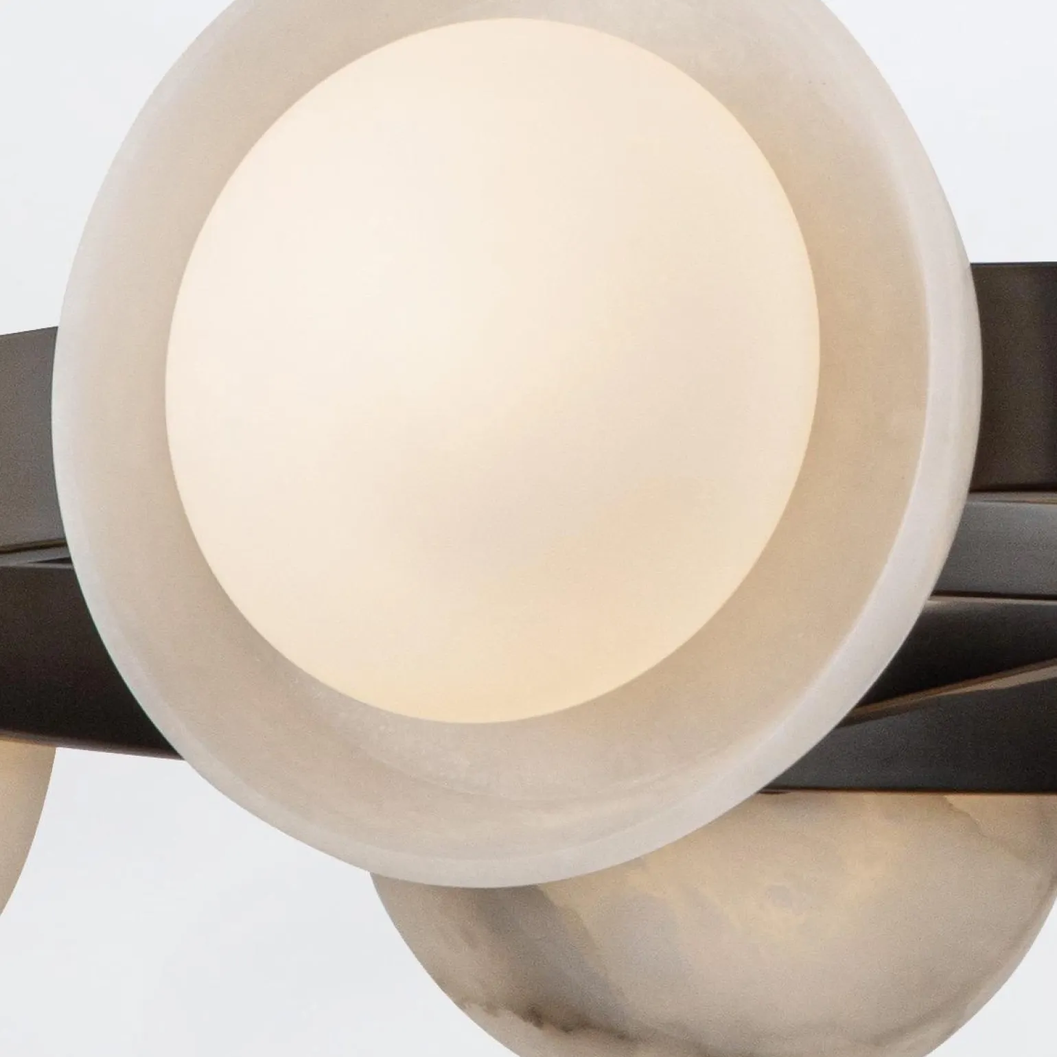 Nowoczesny Żyrandol LED Alonso - Miejski brąz (QN-ALONSO8-UBZ-AR) - Quintiesse