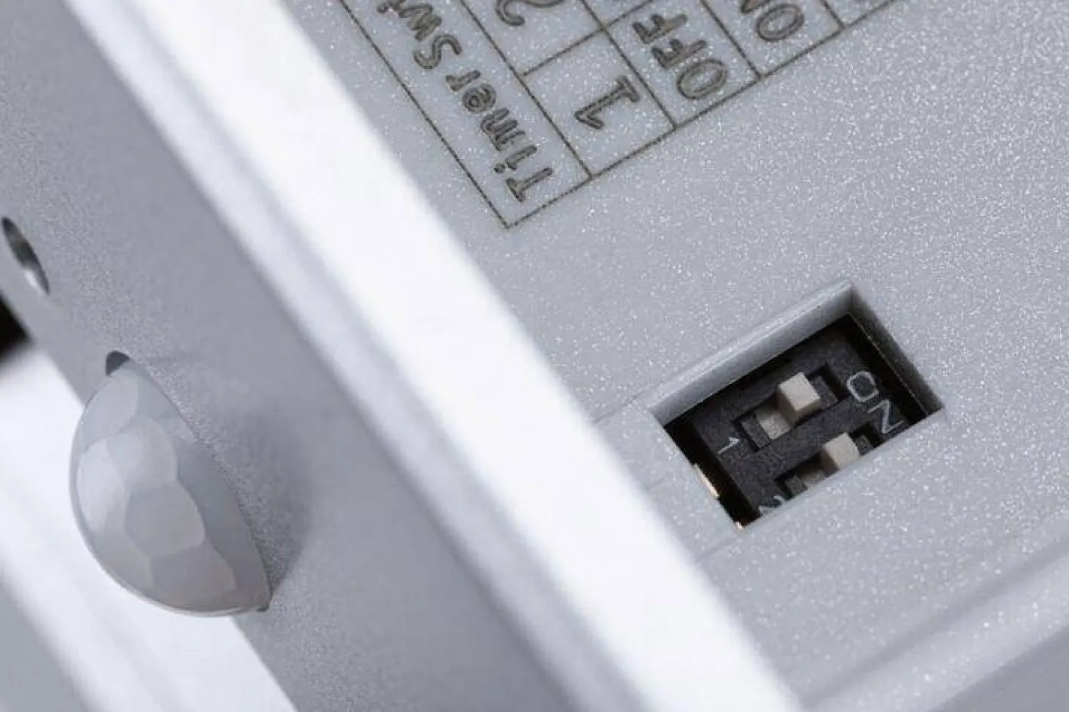 Oprawa przyschodowa EDGE LED czujnik ruchu i zmierzchu kwadrat 1x1,2W 120lm 2700K 230V chrom matowy / tworzywo sztuczne (PL93134) - PAULMANN