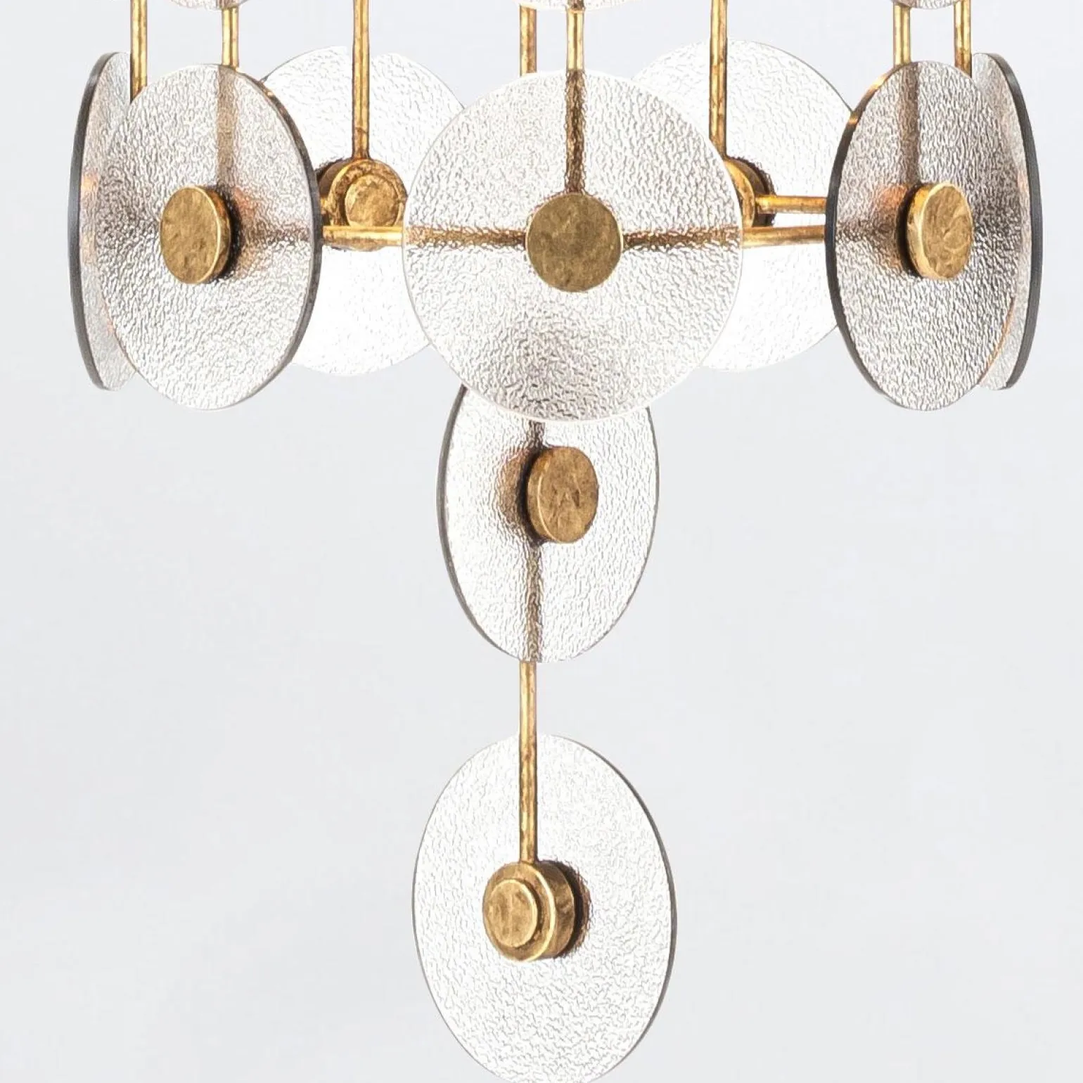 Ozdobny żyrandol Meridian - 9 źródeł światła - Przecierane złoto (QN-MERIDIAN-9P-DG) - Quintiesse