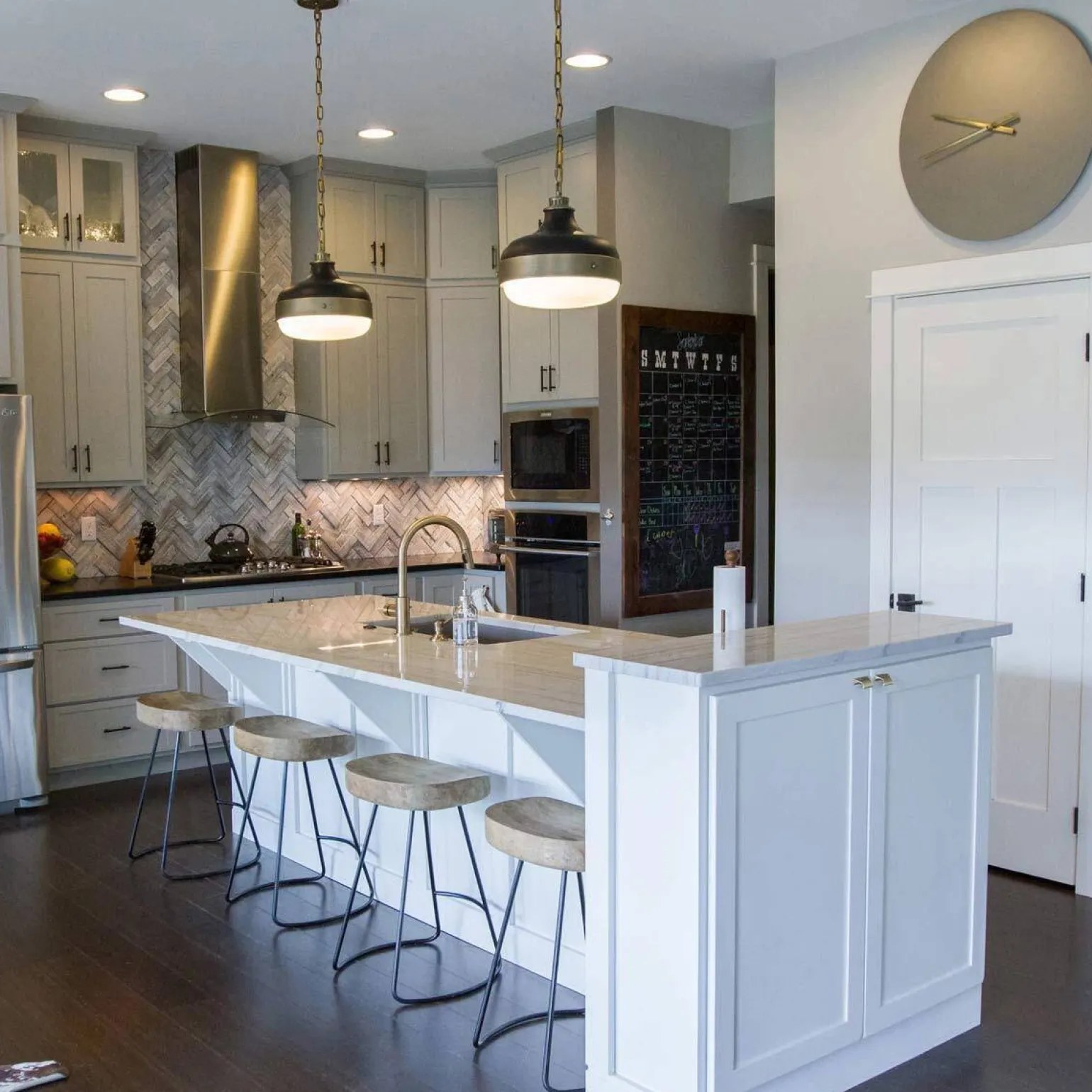 Pojedyncza lampa wisząca Cadence (FE-CADENCE-2P-MB) - Elstead Lighting